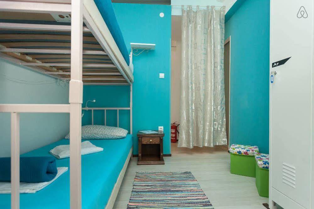 Roundabout Hostel - Hostel Ровинь Экстерьер фото